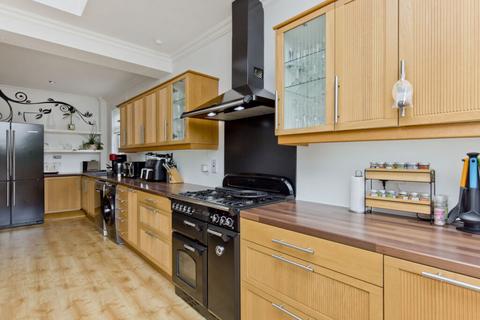 28 Carfrae Road, Edinburgh, EH4 3QQ