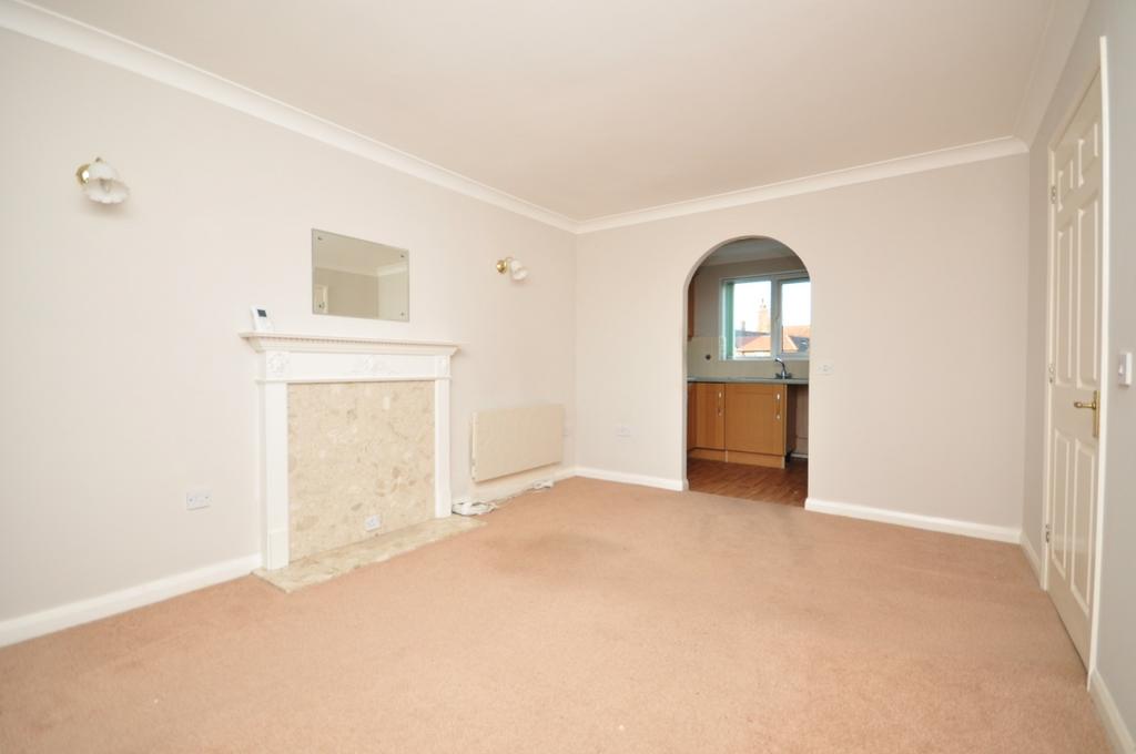 Portland Road, East Grinstead, RH19 1 bed retirement property to rent £900 pcm (£208 pw)