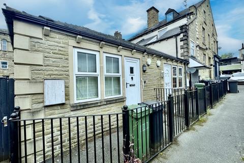 1d Westgate, Cleckheaton, BD19 5ET
