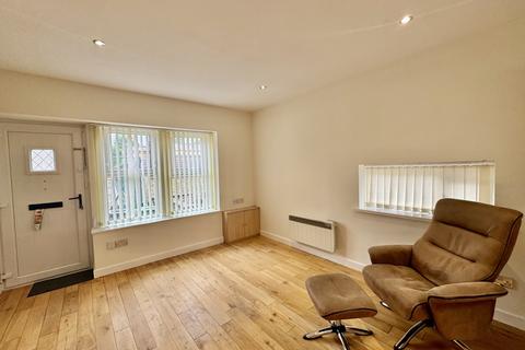 1d Westgate, Cleckheaton, BD19 5ET