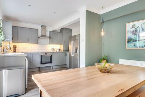 6 Coronation Close, Great Wakering, Southend-on-sea, SS3 0JG