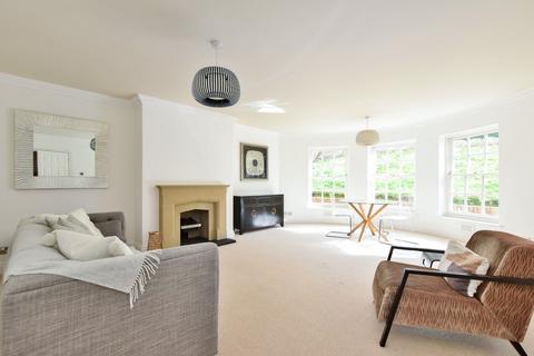 2 bedroom apartment for sale, Nashdom Lane Burnham, Buckinghamshire, SL1 8NJ