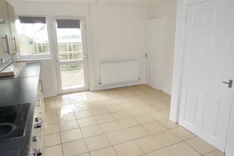 3 bedroom terraced house to rent, Hanley Path, St. Dials NP44