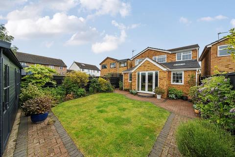 4 bedroom detached house for sale, Carterton,  Oxfordshire,  OX18