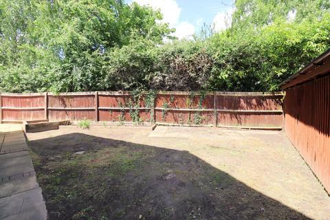 19 Ash Tree Close, Farnborough, GU14 0QP