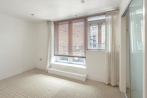 3 bedroom flat for sale, Garland House, Royal Quarter, Kingston Upon Thames, KT2