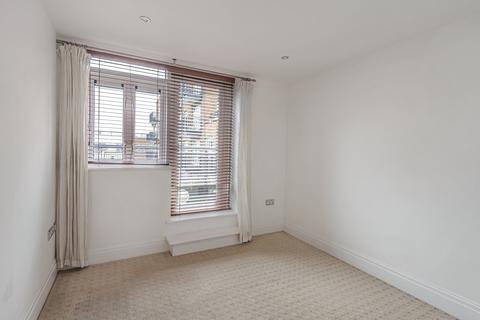 3 bedroom flat for sale, Garland House, Royal Quarter, Kingston Upon Thames, KT2