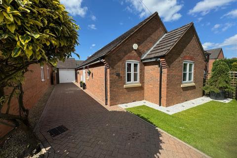 3 bedroom detached bungalow for sale, Truemans Heath Lane, Hollywood B47 5QB