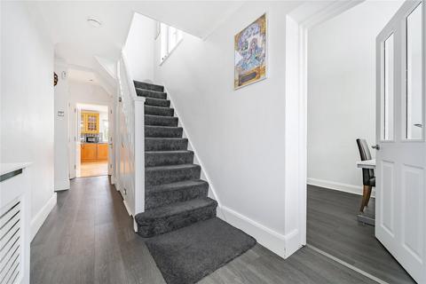 3 Woodfall Avenue, Barnet, EN5 2EZ