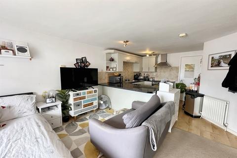 1 bedroom flat for sale, Bridport