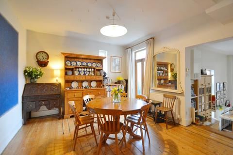 4 bedroom terraced house for sale, Kenilworth Road, Bow E3