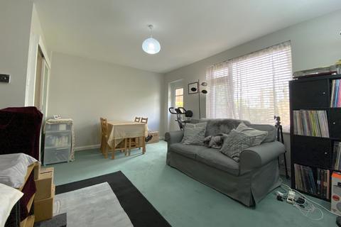 3 bedroom semi-detached house to rent, Staines-upon-Thames, Surrey TW18