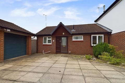 2 bedroom semi-detached bungalow for sale, Heath Lane, Great Boughton, Chester, CH3