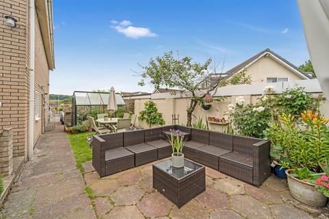 14 Dunsters Road, Claverham, Bristol, BS49 4LU