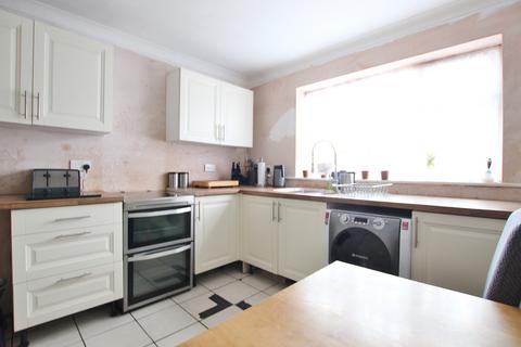 2 bedroom detached house for sale, The Square, Fawley