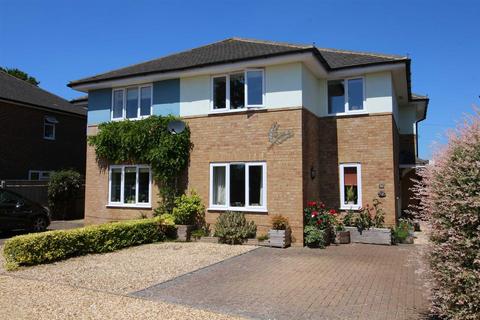 4 bedroom house for sale, Wellingtonia Gardens, Hordle, Hampshire, SO41