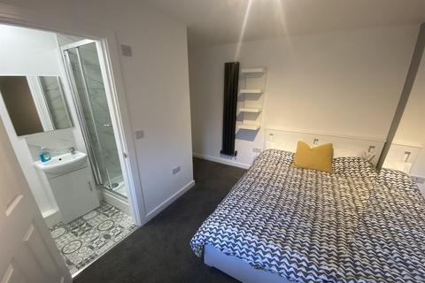 1 bedroom in a house share to rent, Sky Point One, Chilwell Road, Beeston, NG9 1EJ