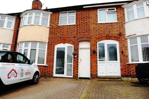 3 bedroom semi-detached house to rent, Lymington Road, Leicester LE5