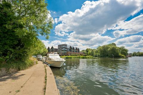 1 bedroom apartment for sale, Whittets Ait, Jessamy Road, Weybridge, Surrey, KT13