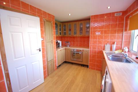 3/2, 102 Berryknowes Road, Glasgow, G52 2TT