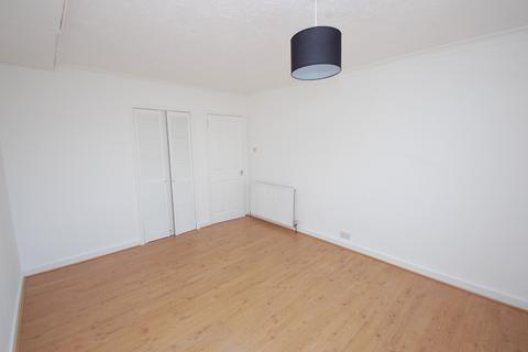 3/2, 102 Berryknowes Road, Glasgow, G52 2TT