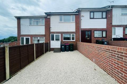 2 bedroom terraced house to rent, Strauss Crescent, Maltby