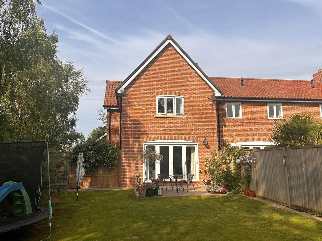 Waterside Drive, Ditchingham NR35 3 bed end of terrace house for sale
