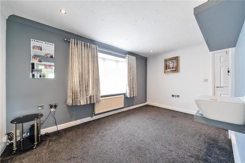 18 Fairhaven Crescent, Watford, WD19 7NY