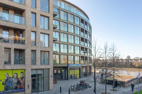 2 bedroom flat for sale, Queens Wharf, 2 Crisp Road, Hammersmith, London, W6