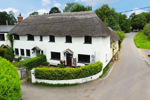 3 bedroom cottage for sale, Hoopers Court, Rockbeare