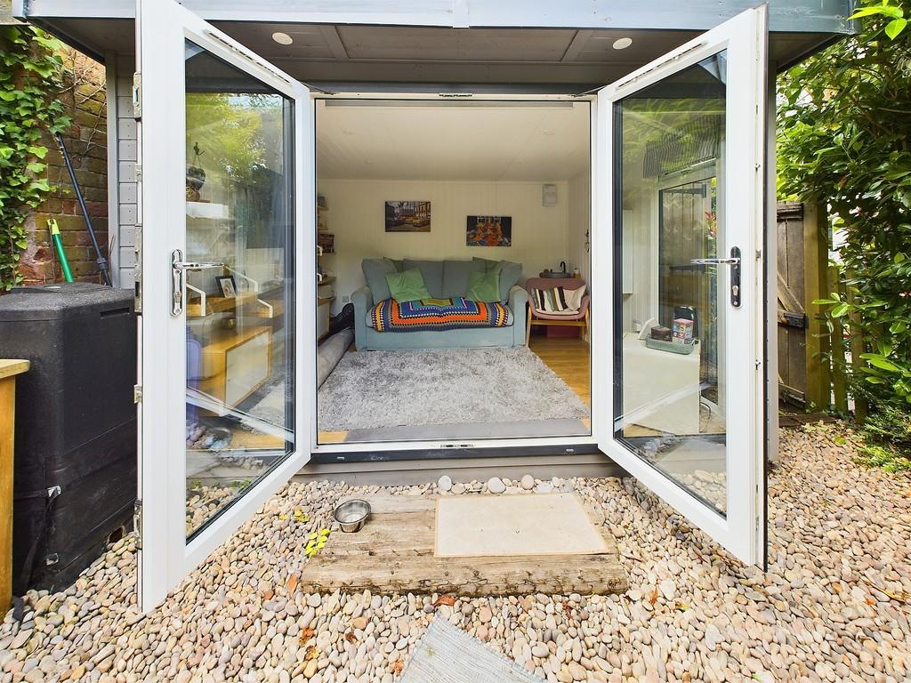 Garden room a