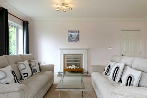 Flat 4, The Courtyard Grove Road, Beaconsfield, HP9 1PU