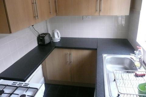 4 bedroom flat to rent, HIbbert Street, Rusholme, Manchester, M14 5WT