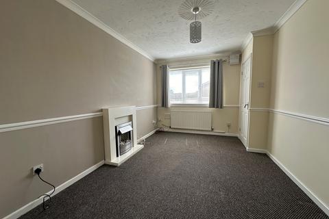 2 bedroom terraced house to rent, Summerhill Drive, Newcastle ST5