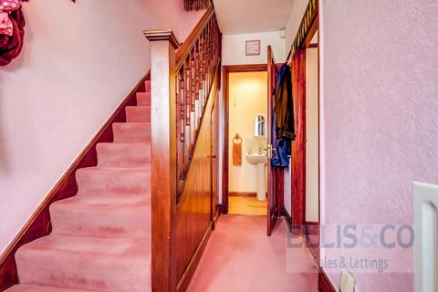 4 bedroom semi-detached house for sale, Birkbeck Avenue, Greenford, UB6