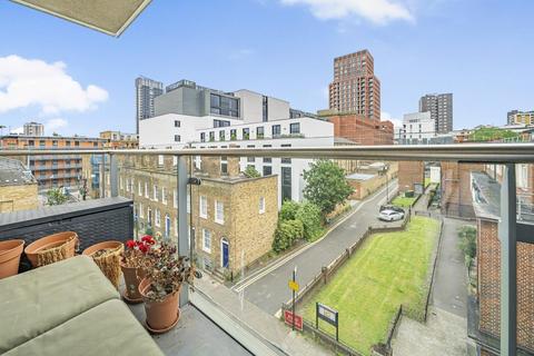 3 bedroom flat for sale, Micawber Street, Hoxton