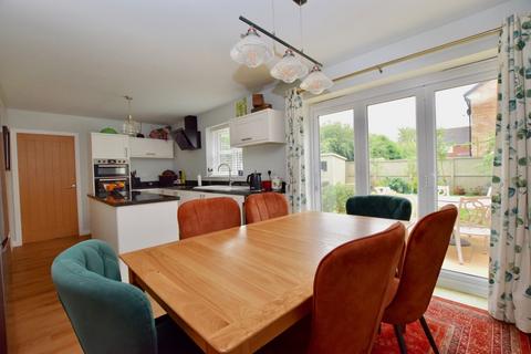 38 Amos Drive, Pocklington, York, YO42 2FH