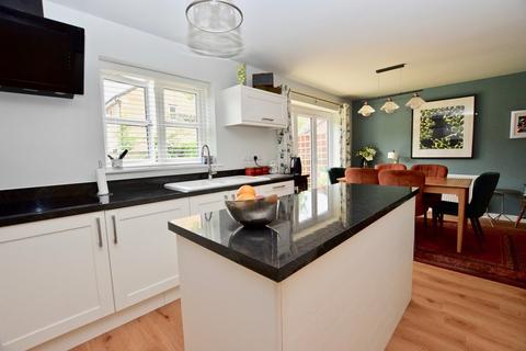 38 Amos Drive, Pocklington, York, YO42 2FH