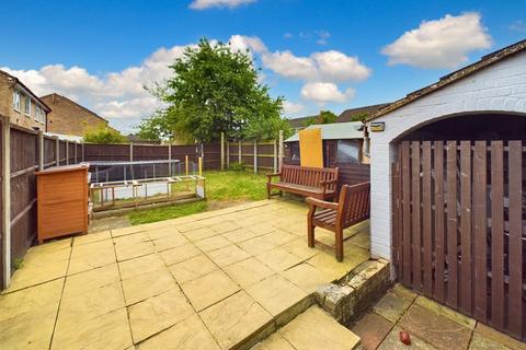 4 bedroom end of terrace house for sale, Sturdee Close, Thetford