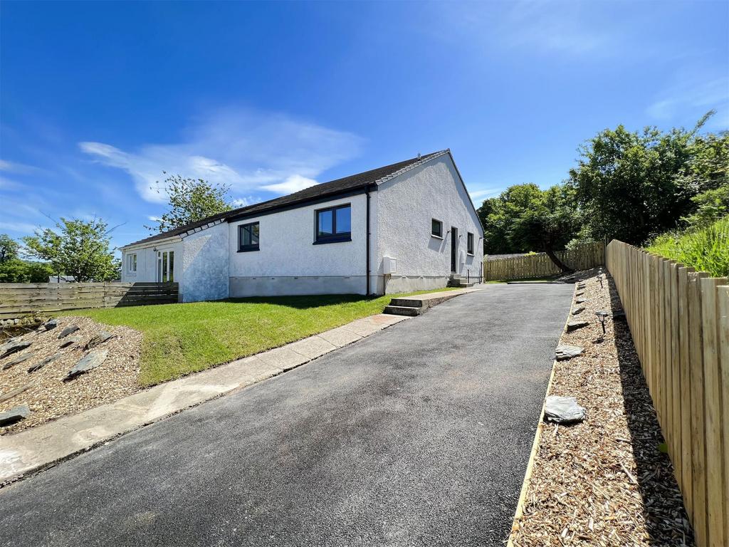 23 Albert Place, Sandbank, Dunoon... 2 bed semidetached bungalow for