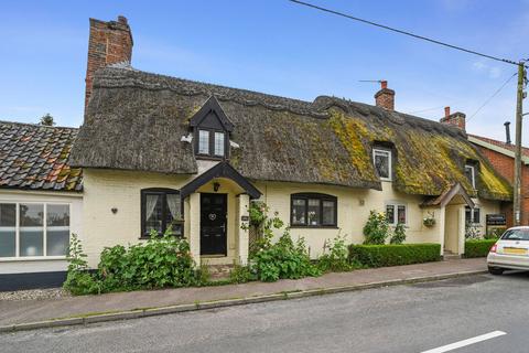 2 bedroom cottage for sale, The Street, Bury St. Edmunds IP31