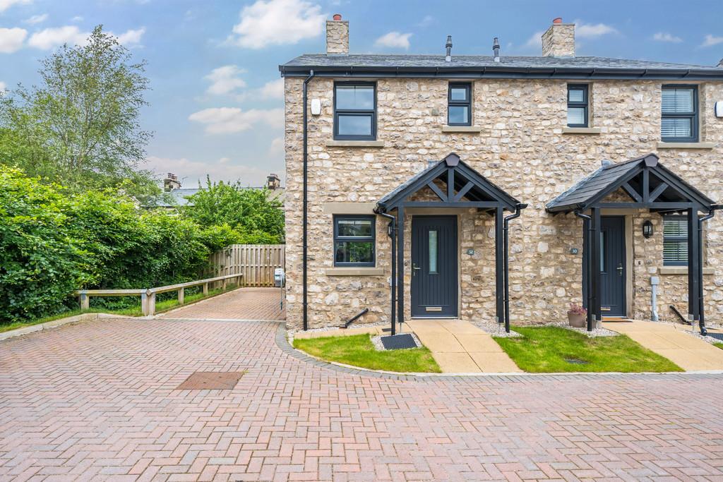 32 Warton Grange Close