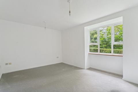 1 bedroom apartment for sale, Nutfield, Welwyn Garden City