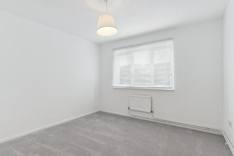 1 bedroom apartment for sale, Nutfield, Welwyn Garden City