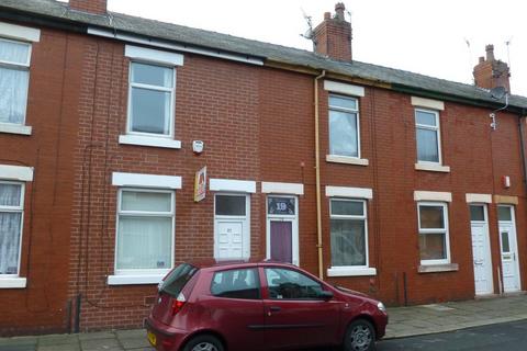 2 bedroom terraced house to rent, Cameron Avenue, Blackpool FY3