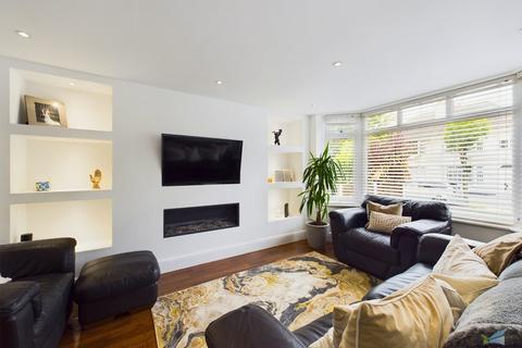 13 Ffrancon Drive, Wirral, CH63 5JL