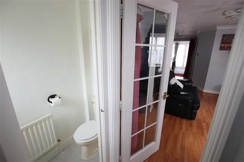 2 bedroom end of terrace house for sale, Hastings Avenue, Clacton on Sea