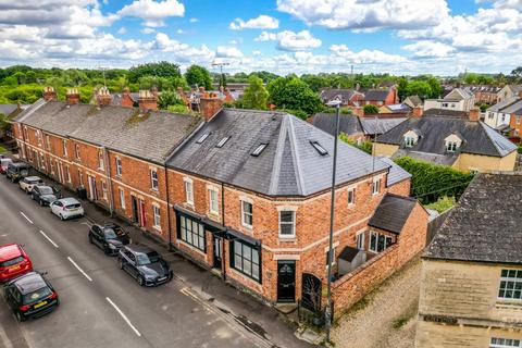 4 bedroom end of terrace house for sale, Queen Street, Cirencester, Gloucestershire, GL7
