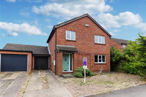 4 bedroom detached house for sale, Lytham Court, Wellingborough NN8