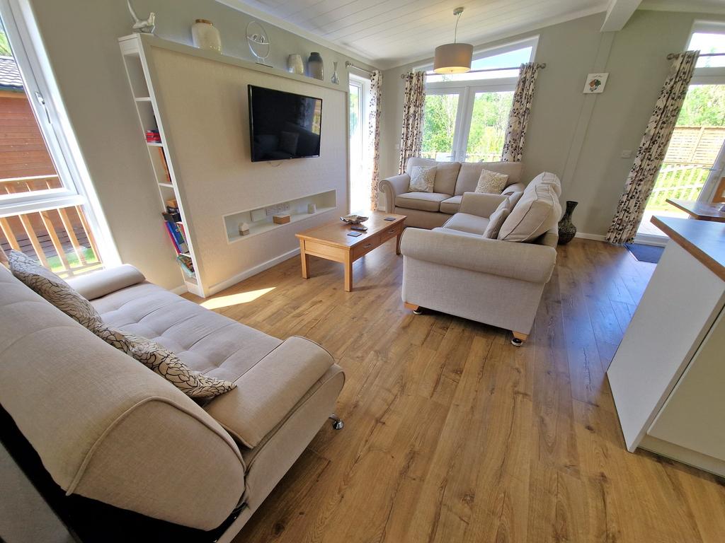 Open Plan Living Room/Dining Area